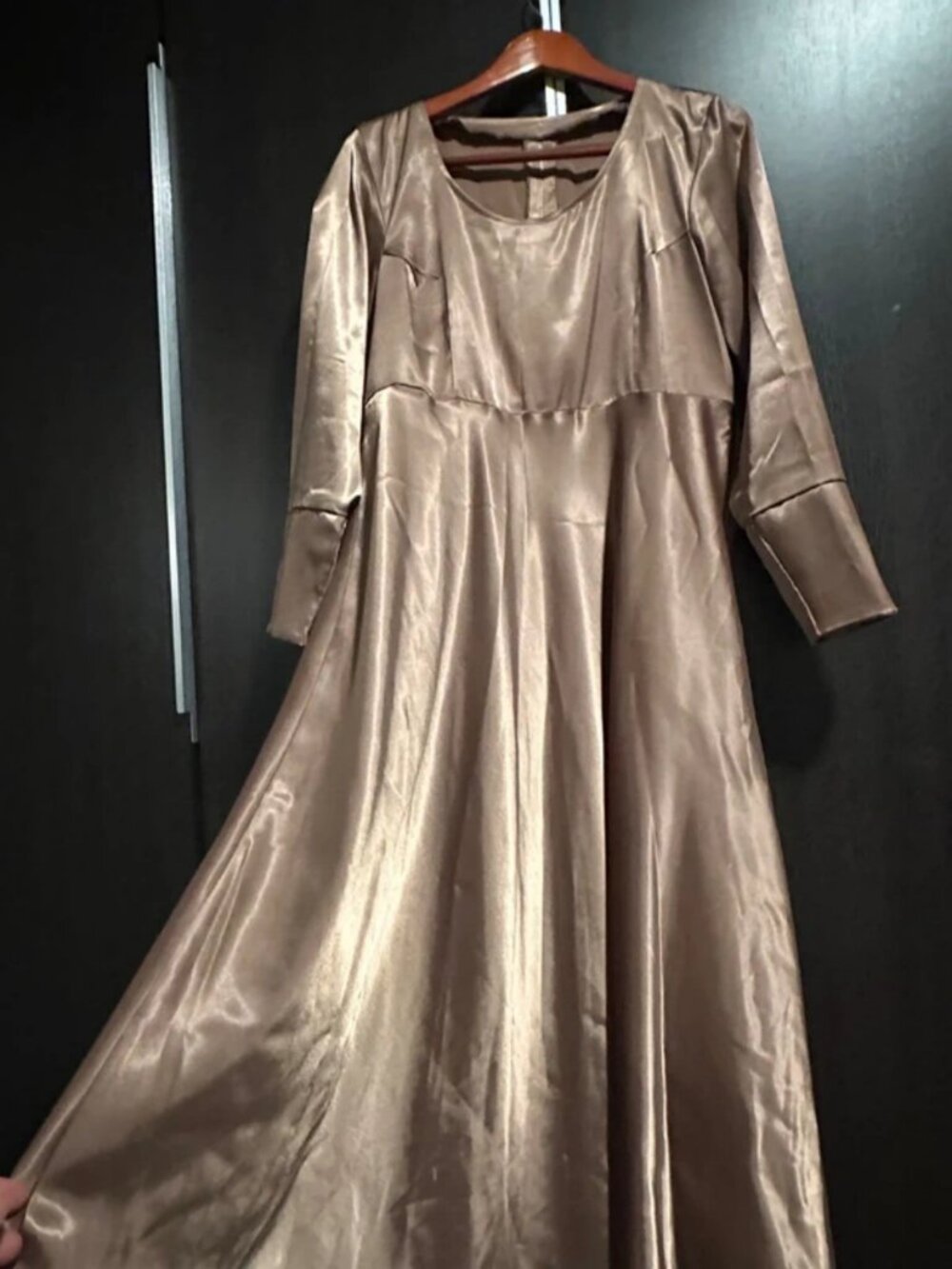 Elegant Champagne Satin Long Sleeve Maxi Dress